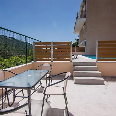 Elpida At Minies * Minia