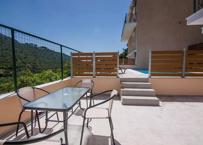 Elpida At Minies * Minia