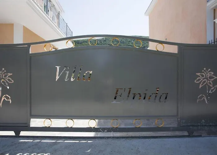 Villa Elpida At Minies Minia