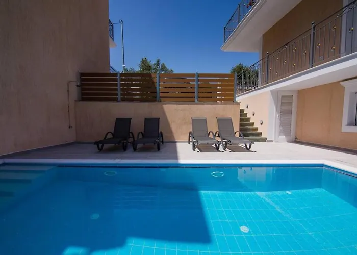 Elpida At Minies Minia