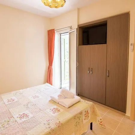 Elpida At Minies Villa *