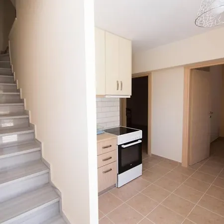 Elpida At Minies * 米尼亚